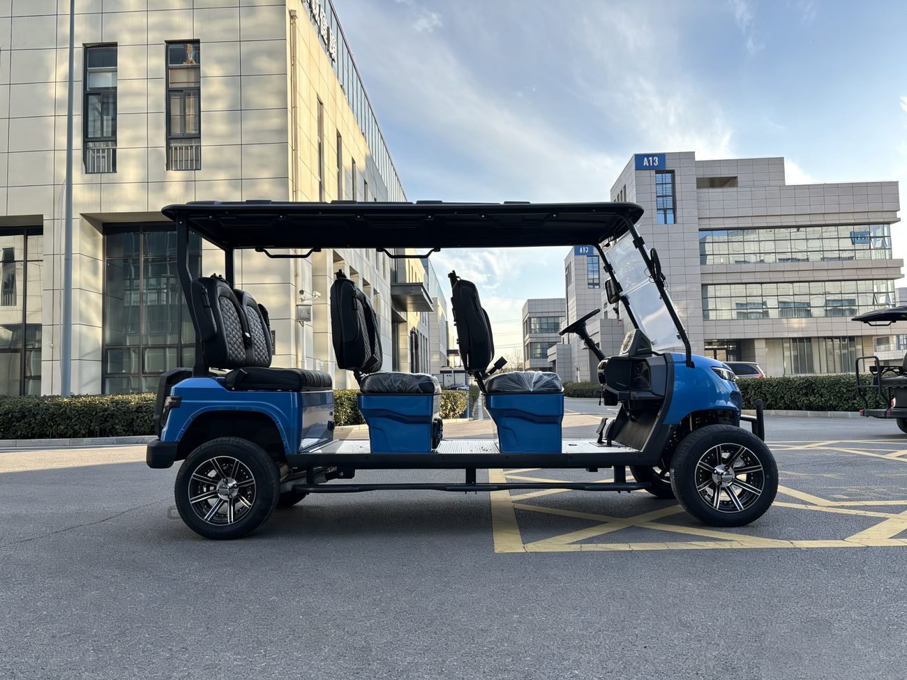 Sky blue 6-seat, side profile