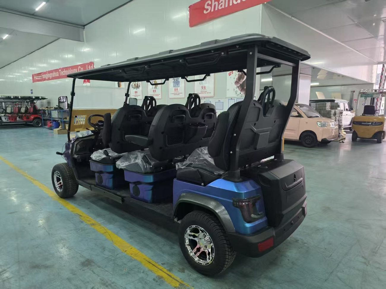 Blue 6-seat in the assembly hall